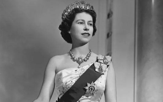 Ratu Elizabeth II di masa mudanya. Foto: Getty Images/Michael Ochs